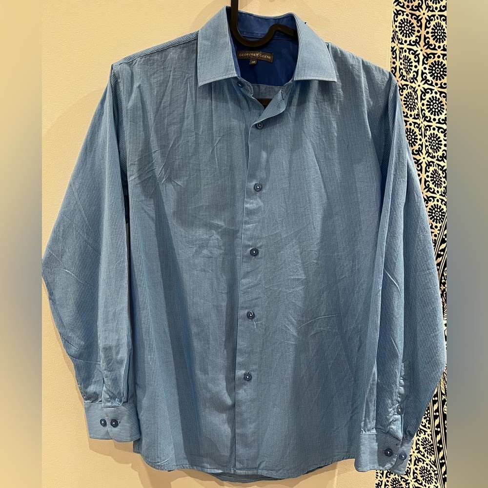 Geoffrey Beene Stylish Button Down